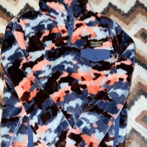 NEW L.L BEAN SWEATSHIRT!!